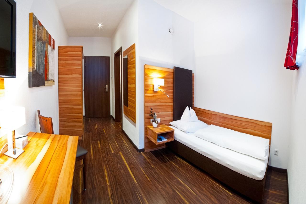Hotel-Renner Buchbach Habitación foto
